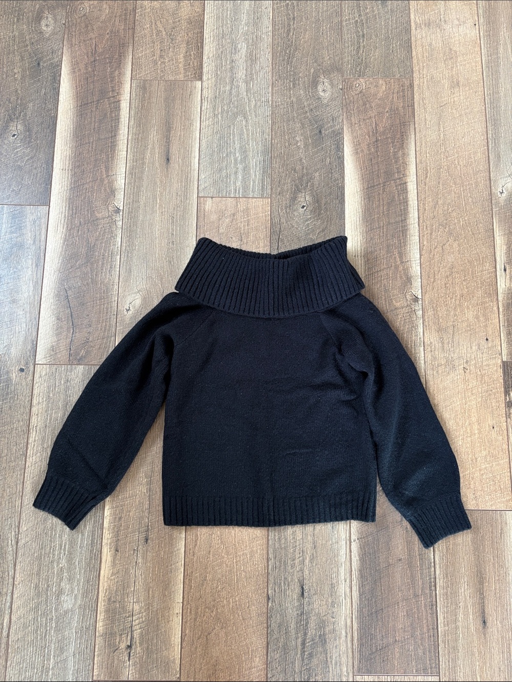 Abercrombie & Fitch Black Off-Shoulder Sweater